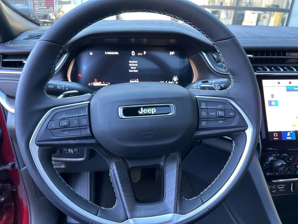 new 2025 Jeep Grand Cherokee car, priced at $49,552