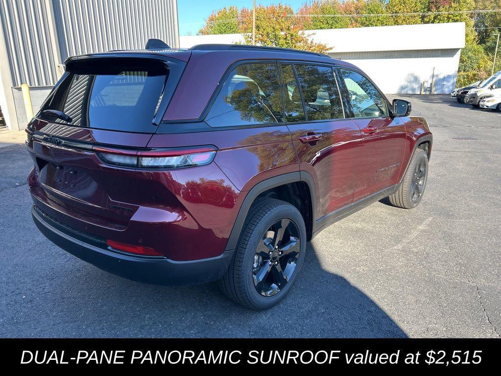 new 2025 Jeep Grand Cherokee car, priced at $49,552