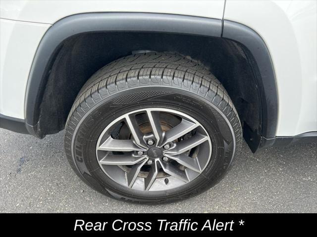 used 2022 Jeep Grand Cherokee car, priced at $29,725
