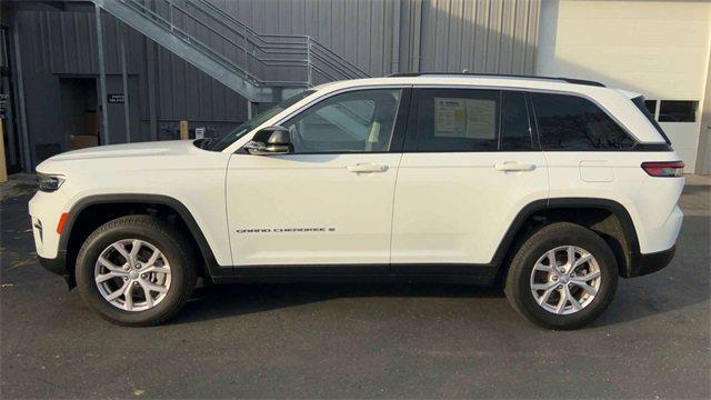 used 2022 Jeep Grand Cherokee car, priced at $33,149