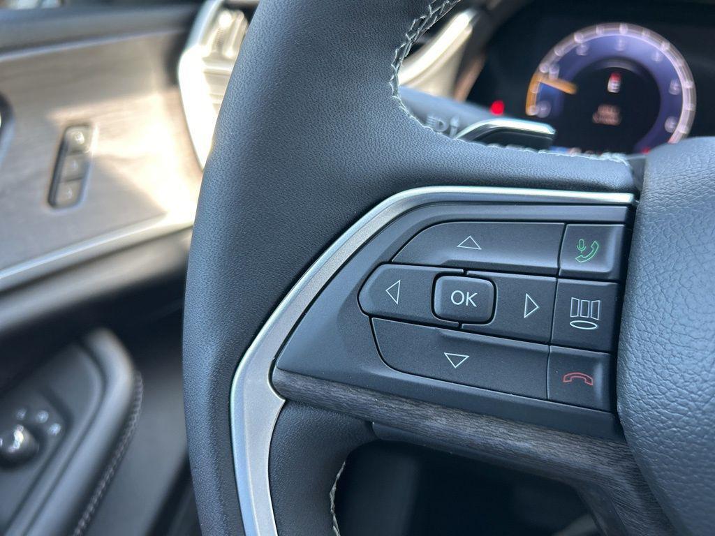 new 2025 Jeep Grand Cherokee car, priced at $48,288