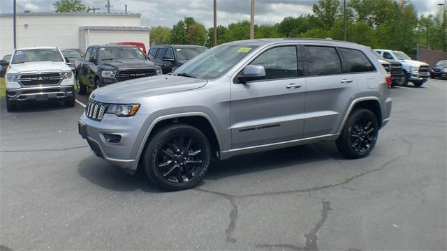 used 2020 Jeep Grand Cherokee car, priced at $27,999