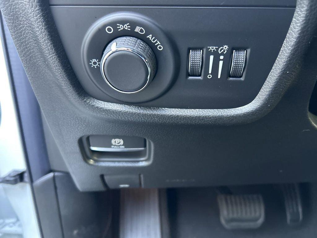 new 2025 Jeep Grand Cherokee L car, priced at $41,918