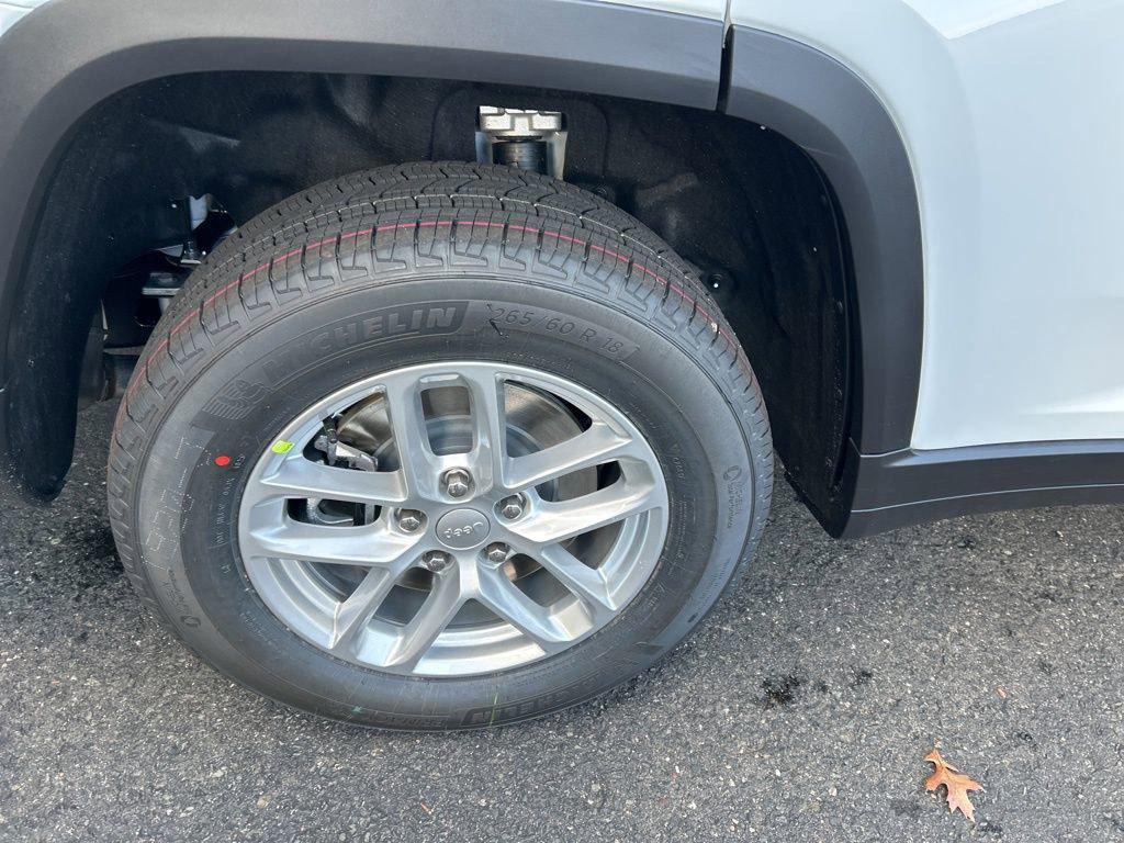 new 2025 Jeep Grand Cherokee L car, priced at $41,918