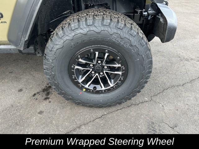new 2025 Jeep Wrangler car, priced at $54,012