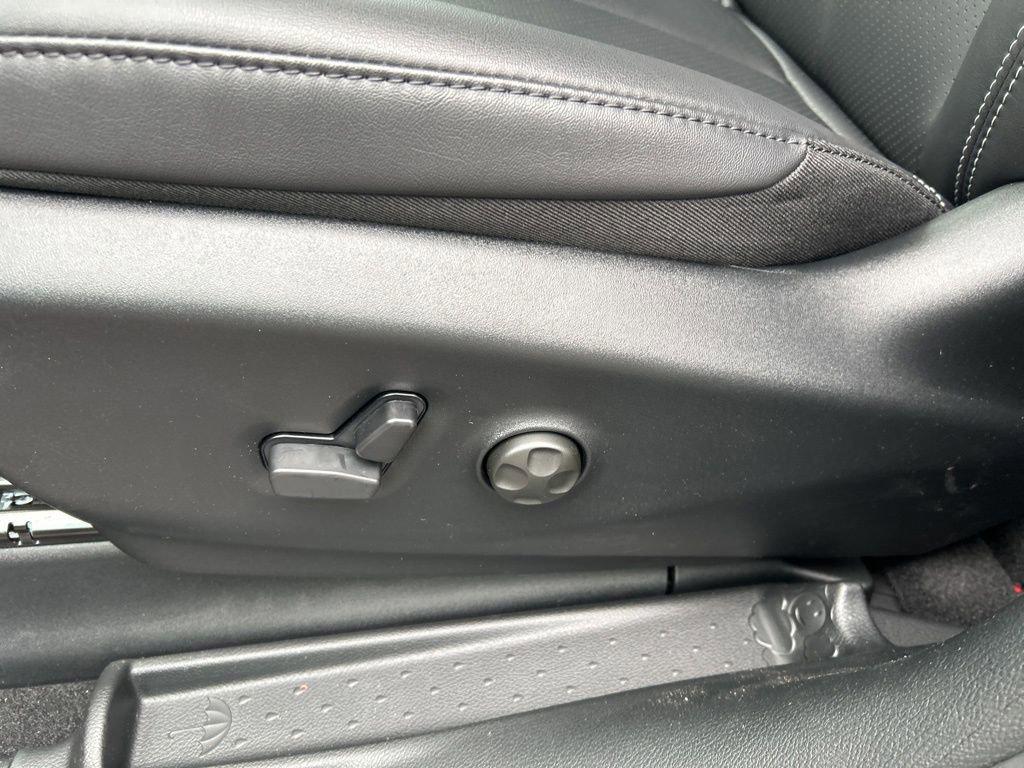 new 2026 Chrysler Pacifica car, priced at $46,786