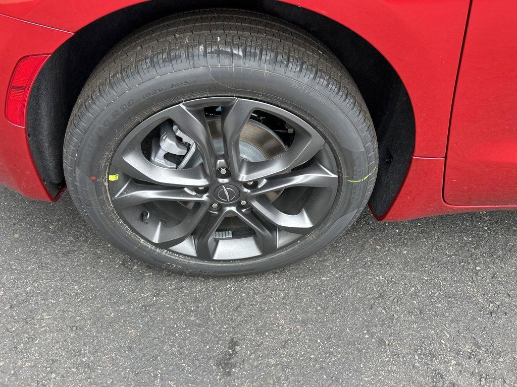 new 2026 Chrysler Pacifica car, priced at $46,786