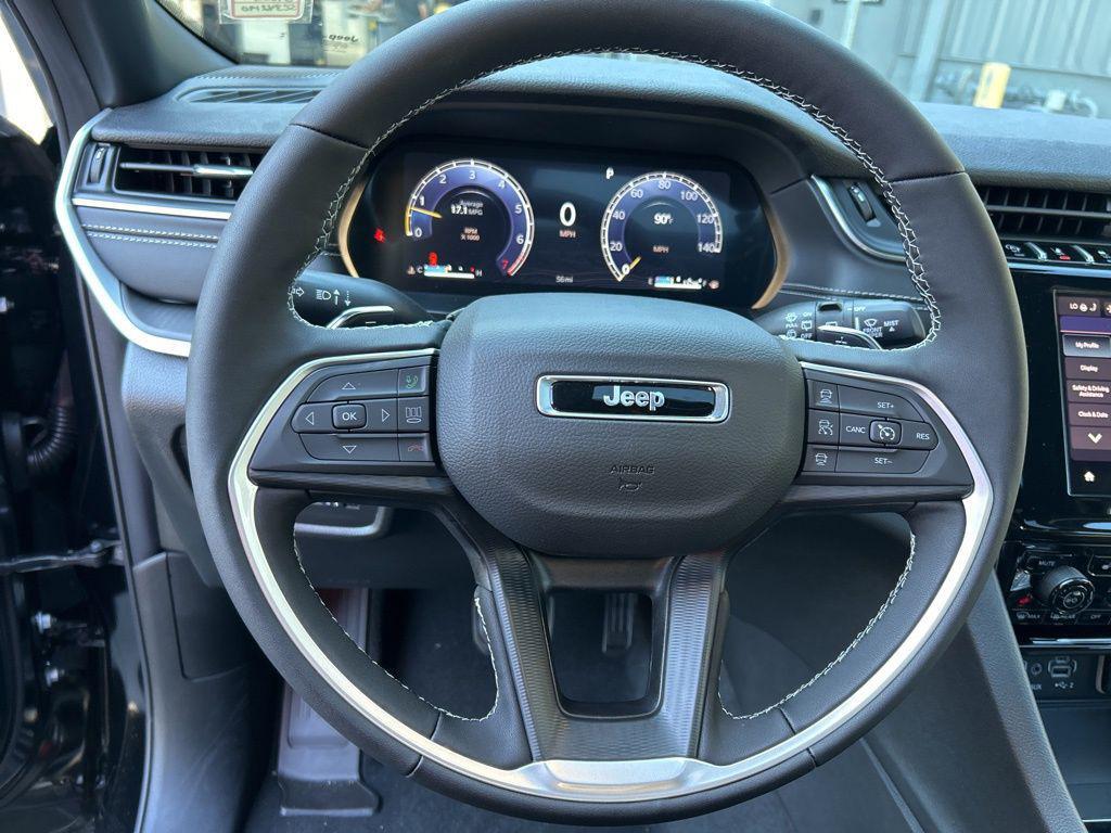 new 2025 Jeep Grand Cherokee car, priced at $47,063