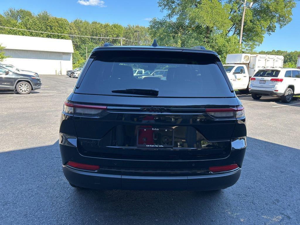 new 2025 Jeep Grand Cherokee car, priced at $44,422
