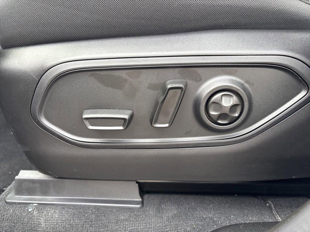 new 2025 Jeep Grand Cherokee car, priced at $40,788