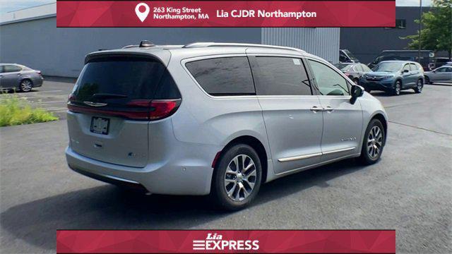 new 2023 Chrysler Pacifica Hybrid car, priced at $42,135