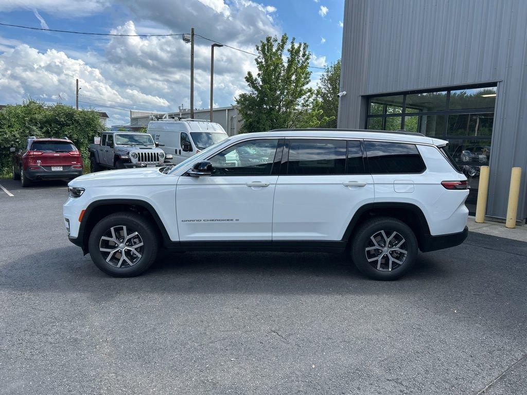 new 2025 Jeep Grand Cherokee L car, priced at $48,553