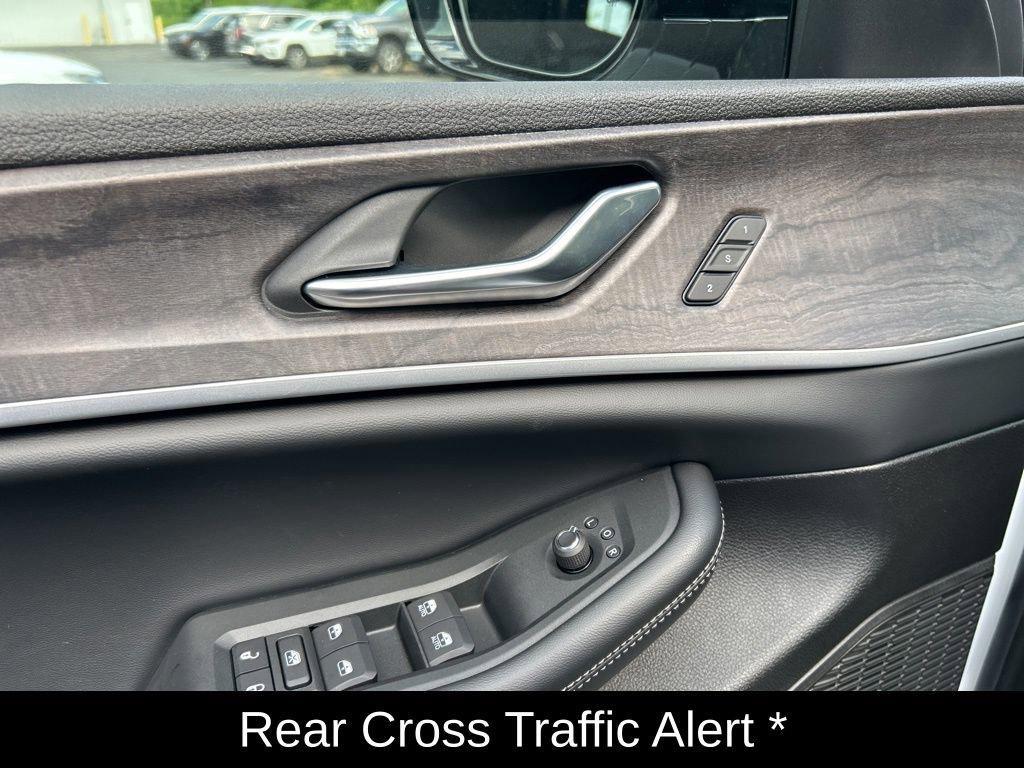 new 2025 Jeep Grand Cherokee L car, priced at $47,053