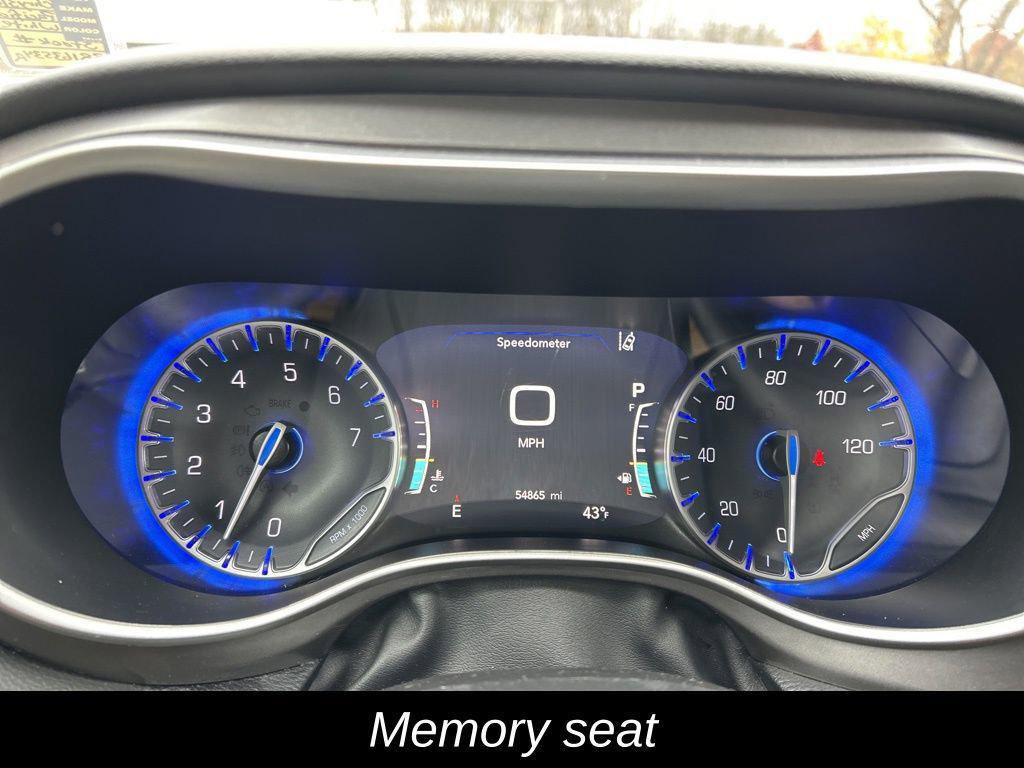 used 2024 Chrysler Pacifica car, priced at $27,987