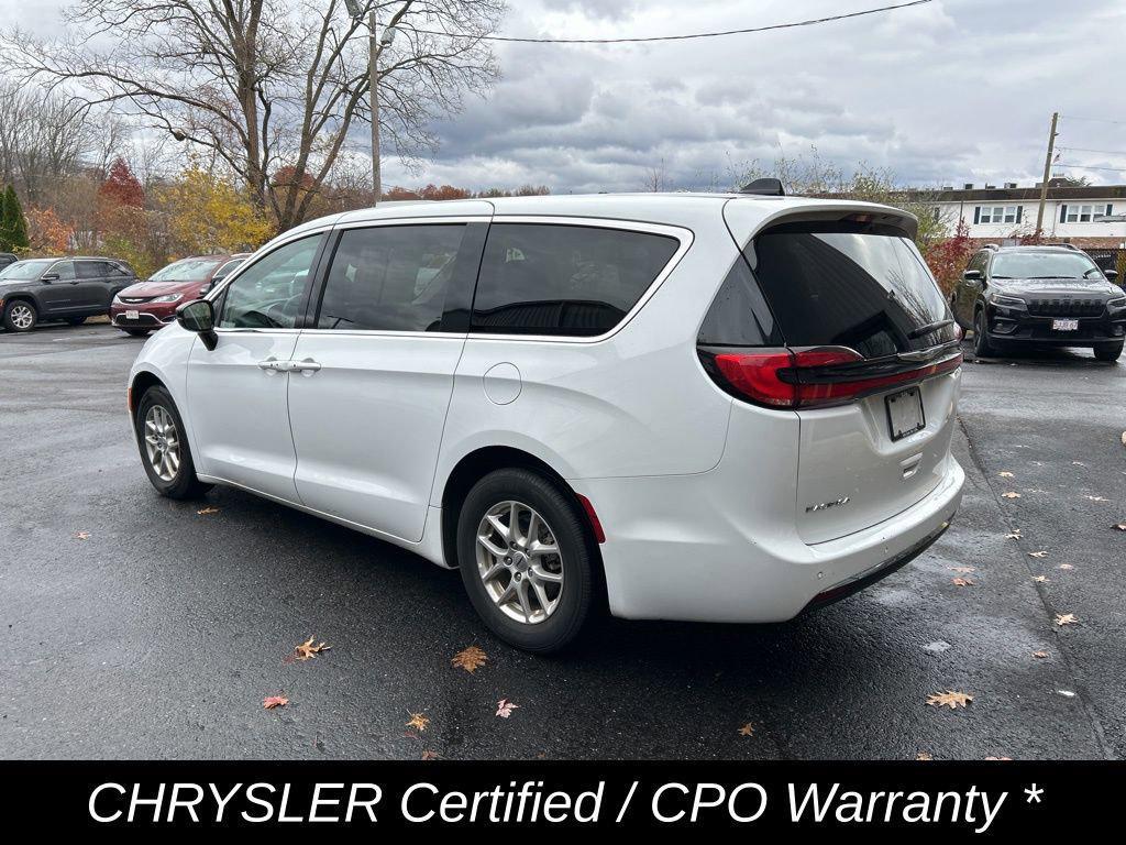 used 2024 Chrysler Pacifica car, priced at $27,987