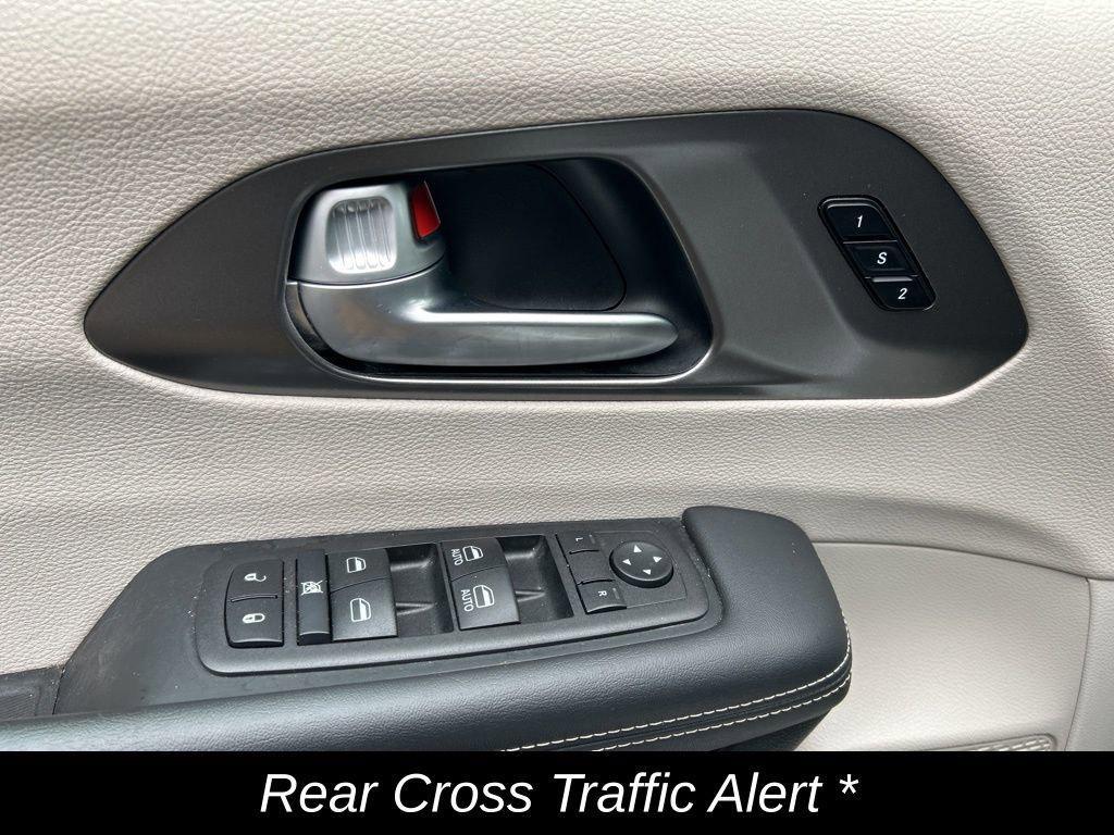 used 2024 Chrysler Pacifica car, priced at $27,987