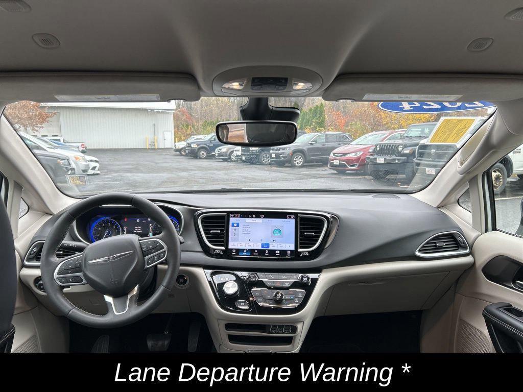 used 2024 Chrysler Pacifica car, priced at $27,987