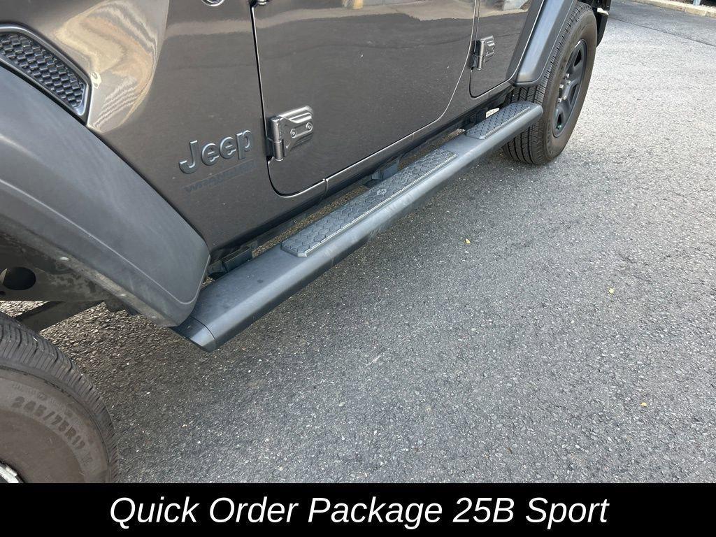 used 2022 Jeep Wrangler Unlimited car, priced at $31,399