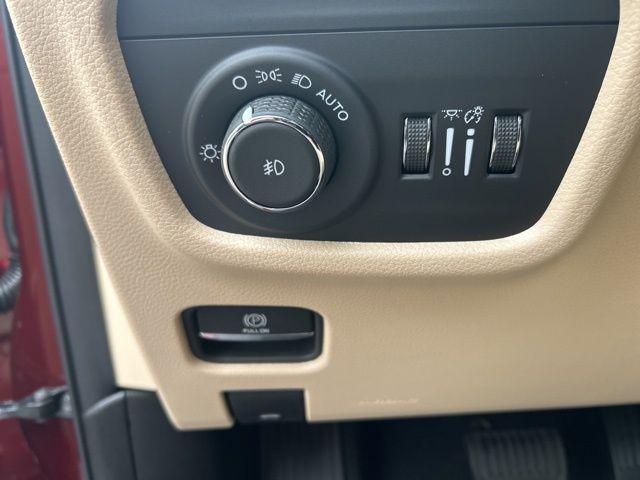 new 2025 Jeep Grand Cherokee L car, priced at $48,553