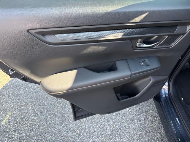 used 2025 Honda CR-V Hybrid car, priced at $37,877
