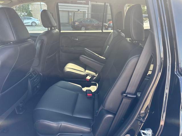 used 2022 Honda Pilot car, priced at $29,977