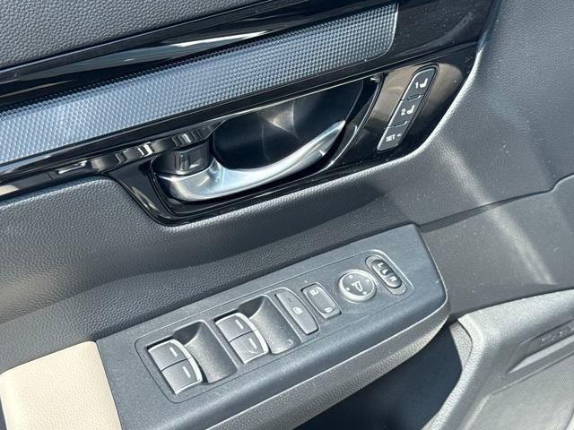 used 2023 Honda CR-V car, priced at $30,977