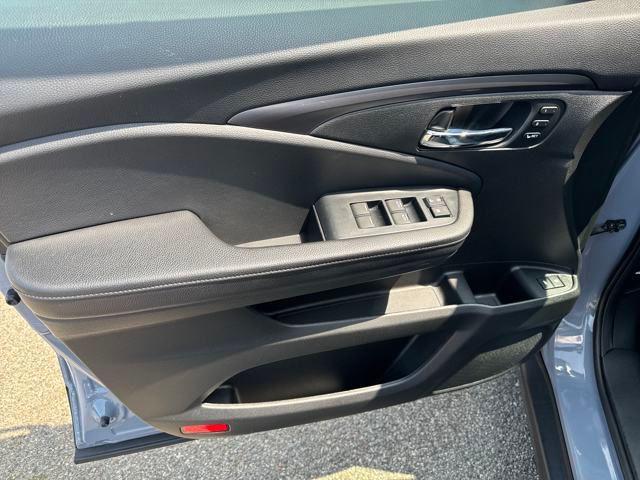 used 2022 Honda Pilot car, priced at $31,659