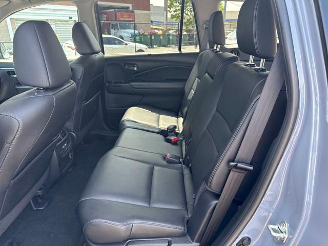 used 2022 Honda Pilot car, priced at $31,659