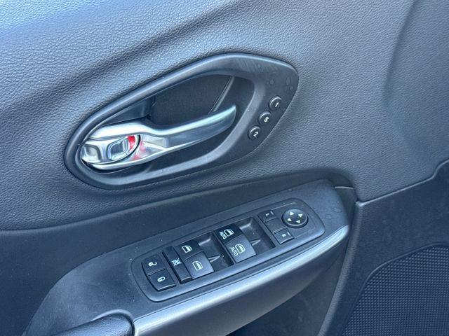 used 2019 Jeep Cherokee car, priced at $16,977