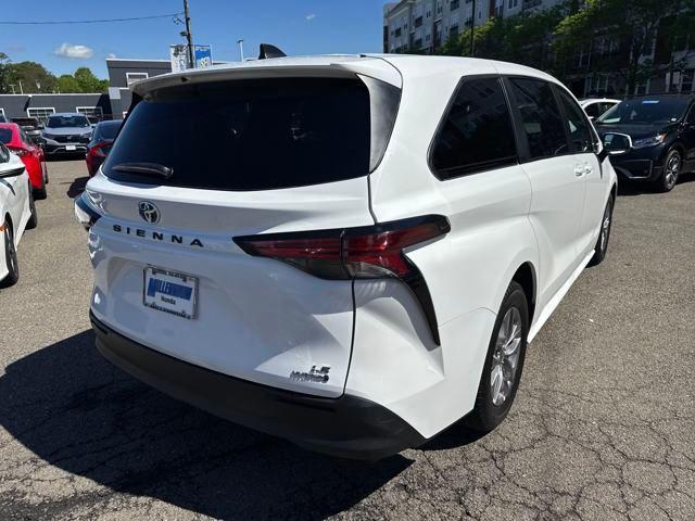 used 2022 Toyota Sienna car, priced at $28,659