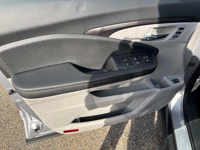 used 2022 Honda Pilot car, priced at $30,988