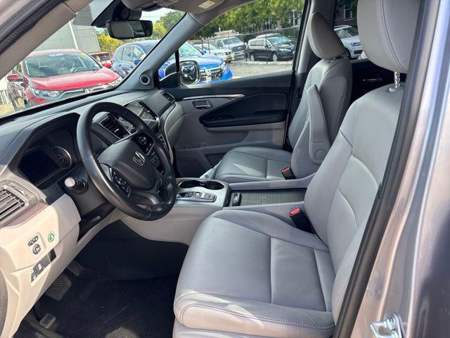 used 2022 Honda Pilot car, priced at $30,988