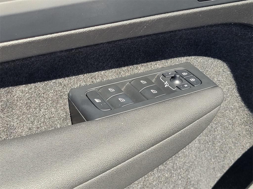 used 2025 Volvo XC40 car, priced at $27,864