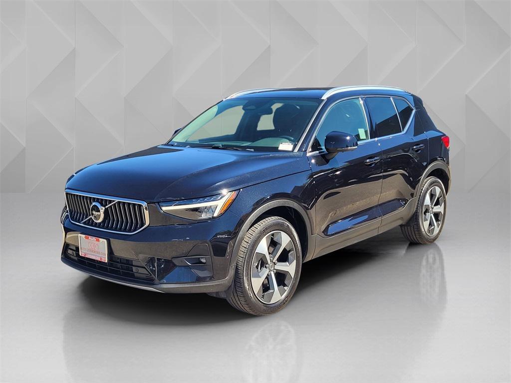 used 2025 Volvo XC40 car, priced at $27,864