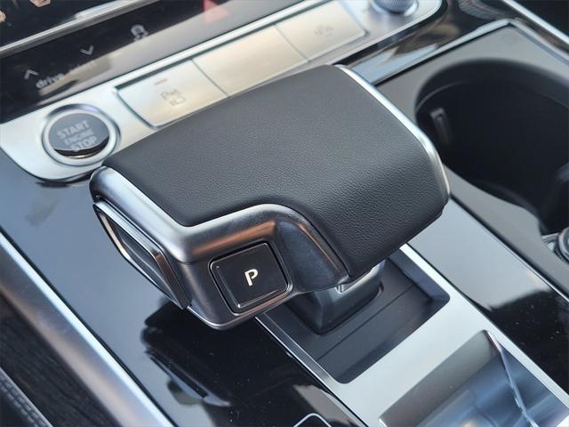 new 2025 Audi Q7 car, priced at $71,950