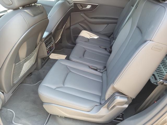 new 2025 Audi Q7 car, priced at $72,250