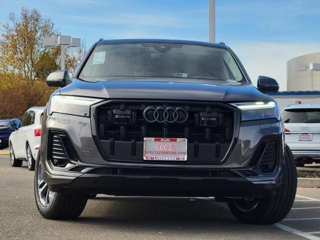 new 2025 Audi Q7 car, priced at $69,155