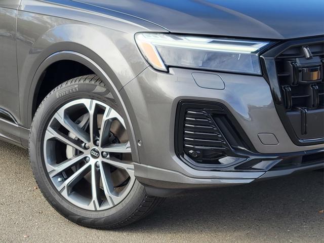 new 2025 Audi Q7 car, priced at $69,155