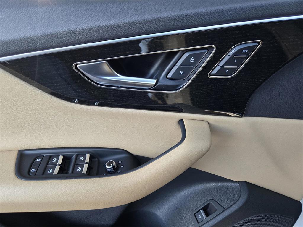 used 2023 Audi Q7 car, priced at $37,000