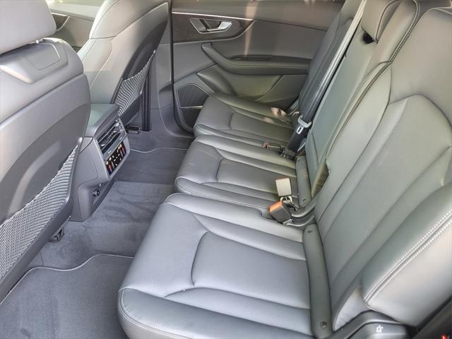new 2025 Audi Q7 car, priced at $78,760