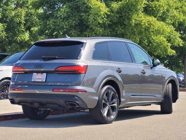 new 2025 Audi Q7 car, priced at $70,040