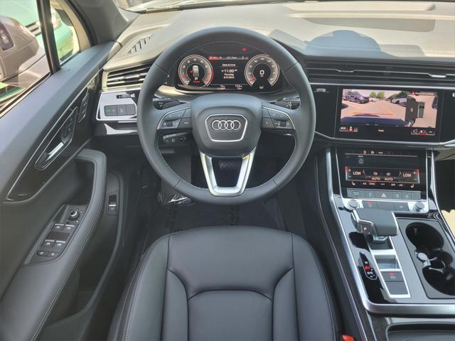 new 2025 Audi Q7 car, priced at $70,040