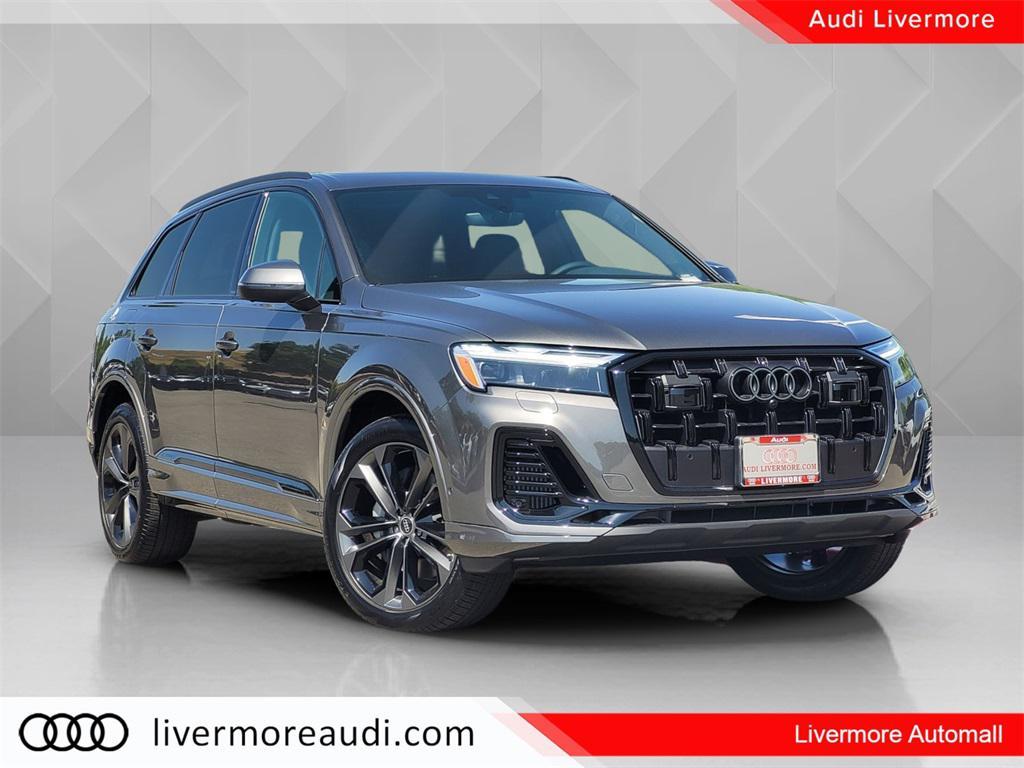 new 2025 Audi Q7 car, priced at $68,529