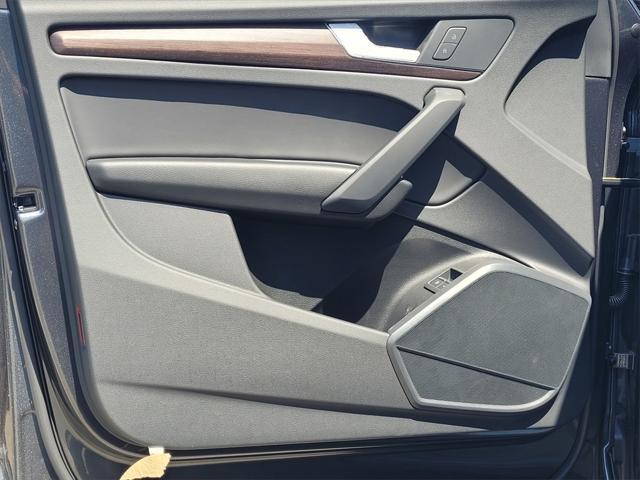 new 2025 Audi Q5 car, priced at $61,485