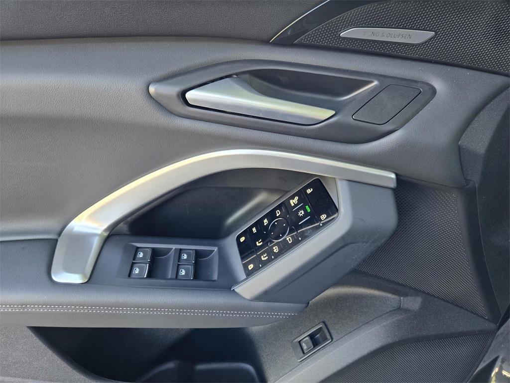 new 2025 Audi Q5 car, priced at $60,325