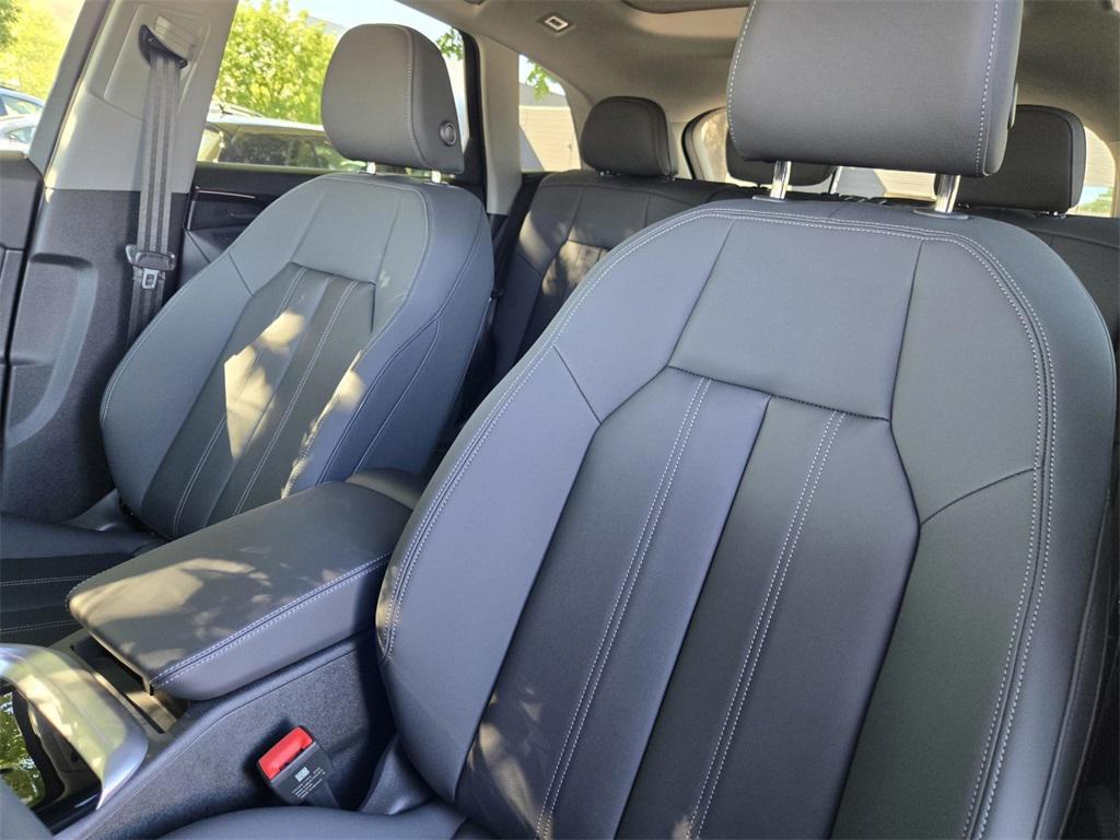 new 2025 Audi Q5 car, priced at $60,325