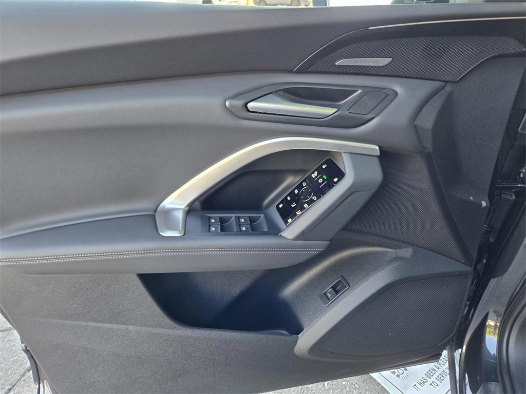 new 2025 Audi Q5 car, priced at $60,325
