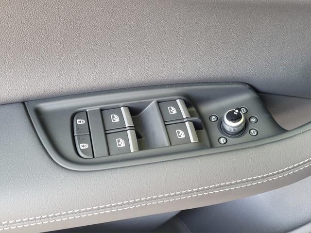 new 2025 Audi Q7 car, priced at $78,760