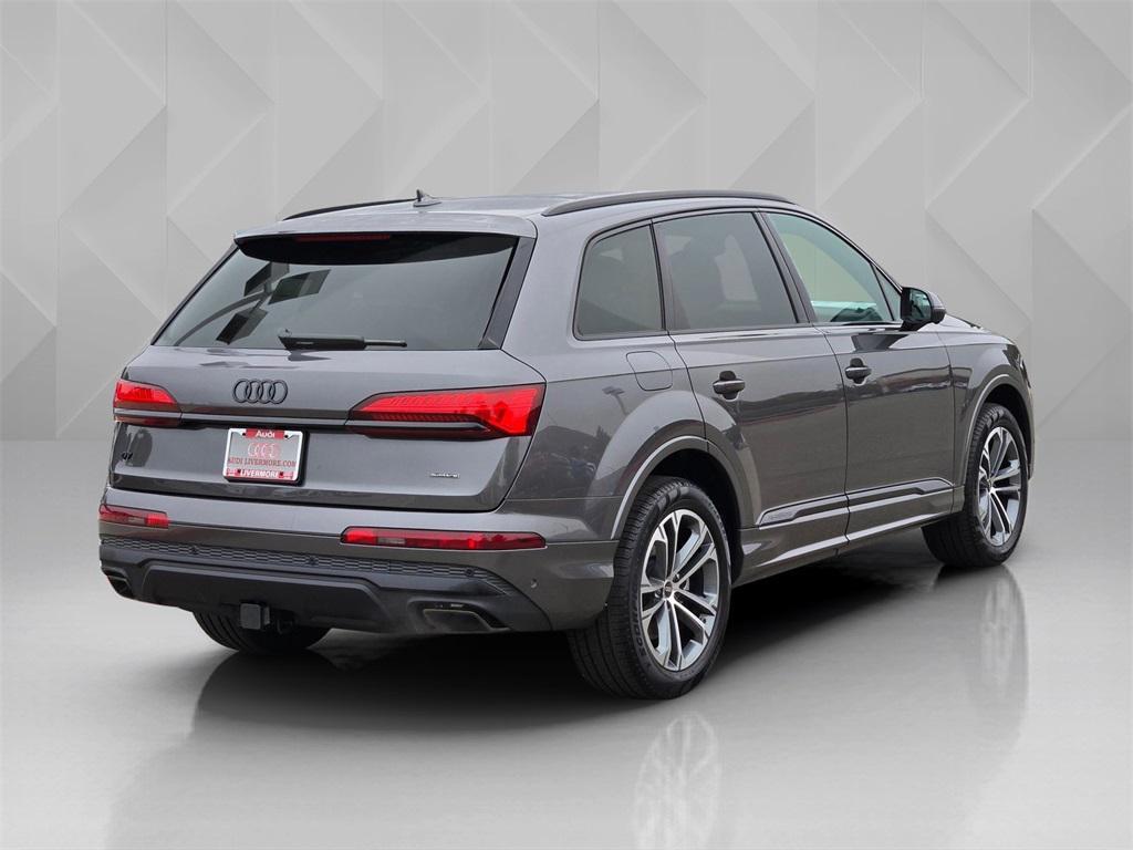 new 2025 Audi Q7 car, priced at $67,265