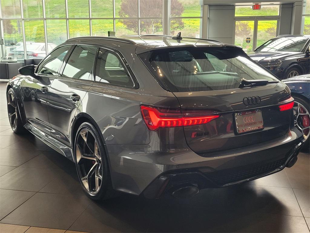 new 2025 Audi RS 6 Avant car, priced at $152,295